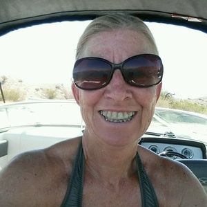 Meet your Posher, Becky